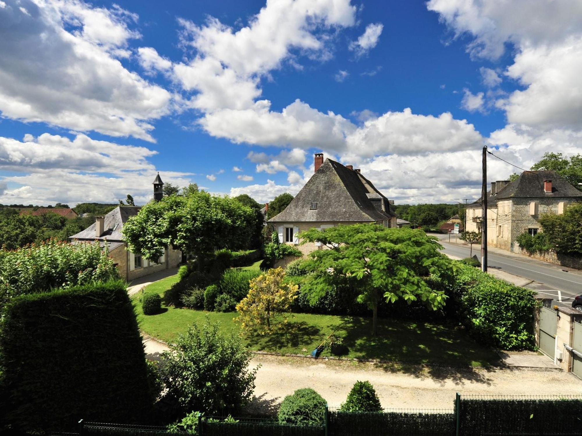 Auberge D'Ici Et D'Ailleurs Cressensac-Sarrazac Luaran gambar