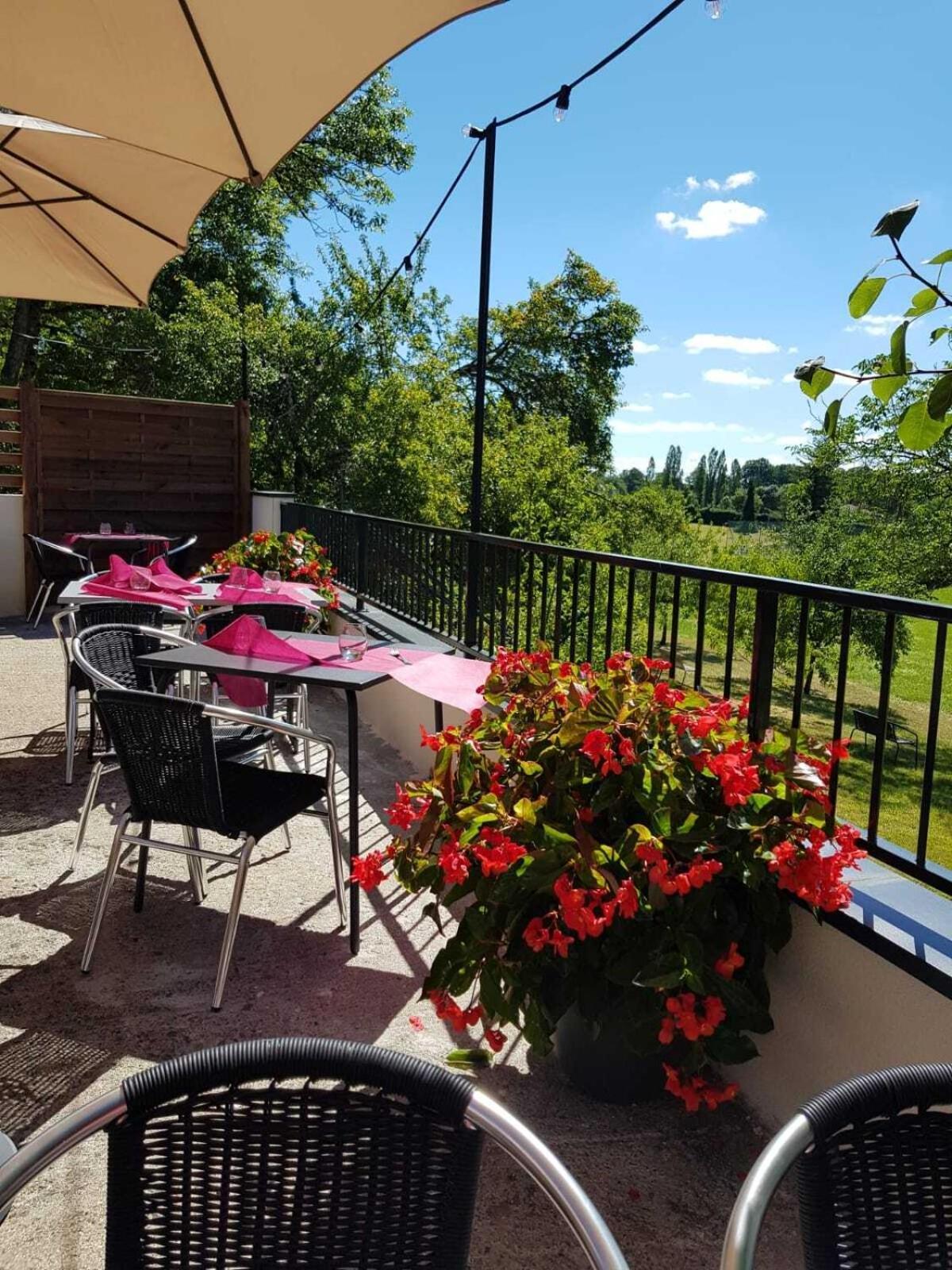 Auberge D'Ici Et D'Ailleurs Cressensac-Sarrazac Luaran gambar
